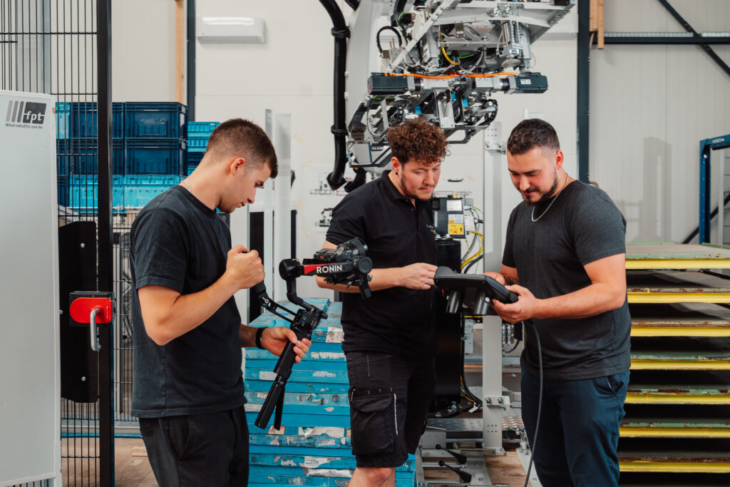 Prospekte, Presse & Downloads | fpt robotics